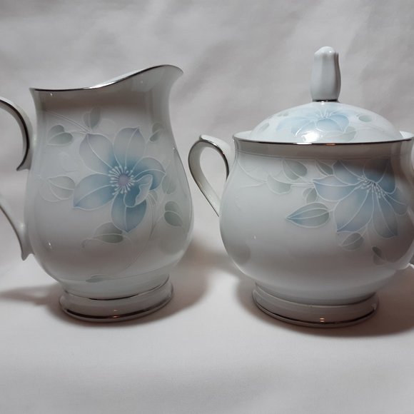 Noritake "Sweet Marie" Creamer and Sugar Bowl with Lid - Picture 1 of 4